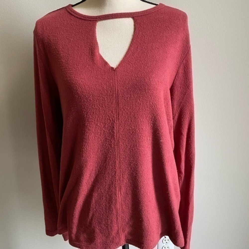 Pink Rose Red Keyhole Sweater Size L